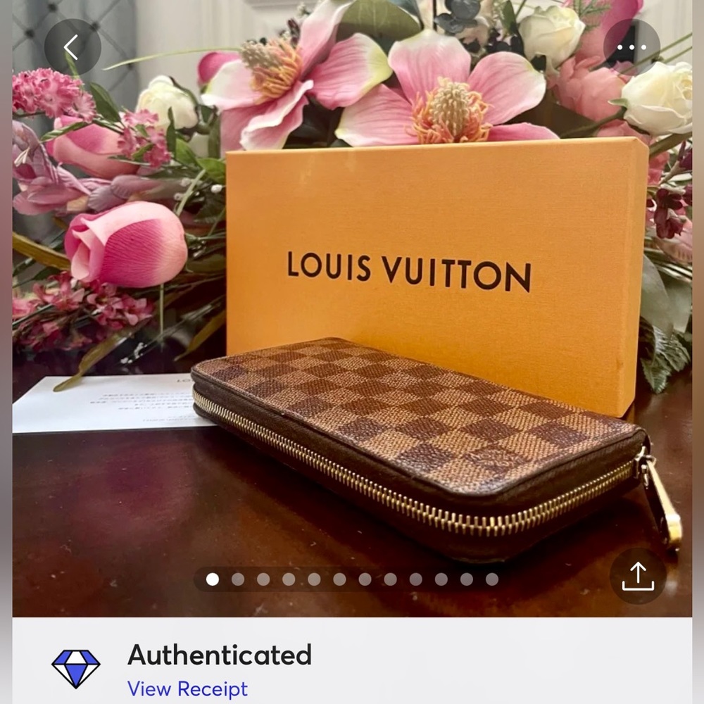 Louis Vuitton Damier Ebene Zippy wallet
